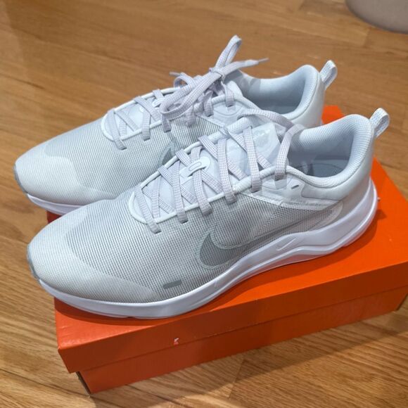 NEW Mens size 11 Nike Downshifter 12 White Pure Platinum Running Shoes NIB - Picture 1 of 15